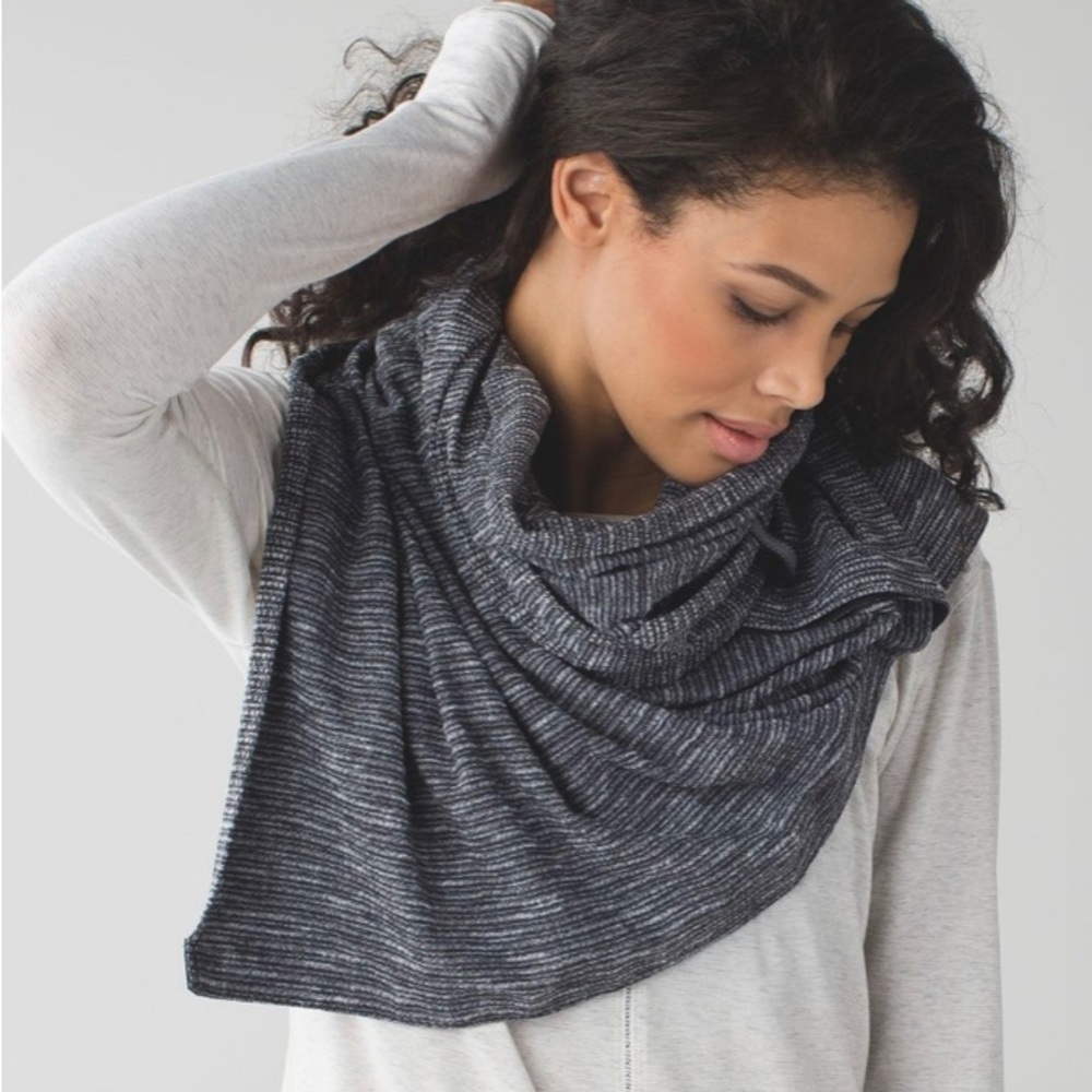 Lululemon Vinyasa Scarf